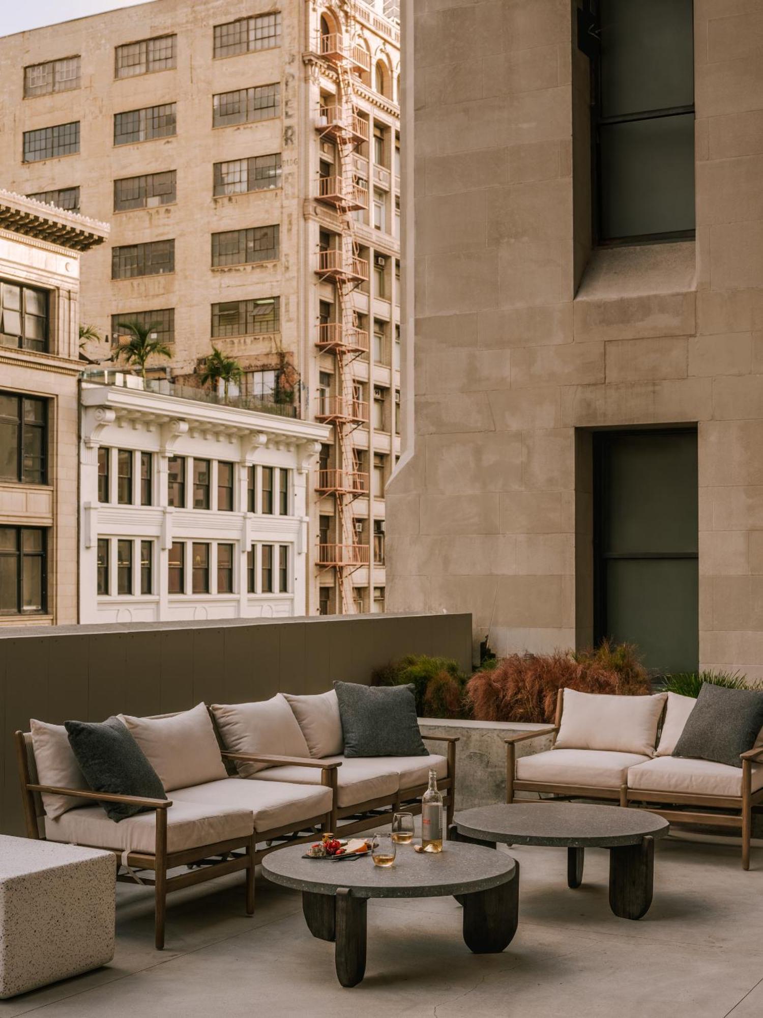 Sonder By Marriott Bonvoy The Winfield Apartments Downtown La Лос-Анджелес Экстерьер фото
